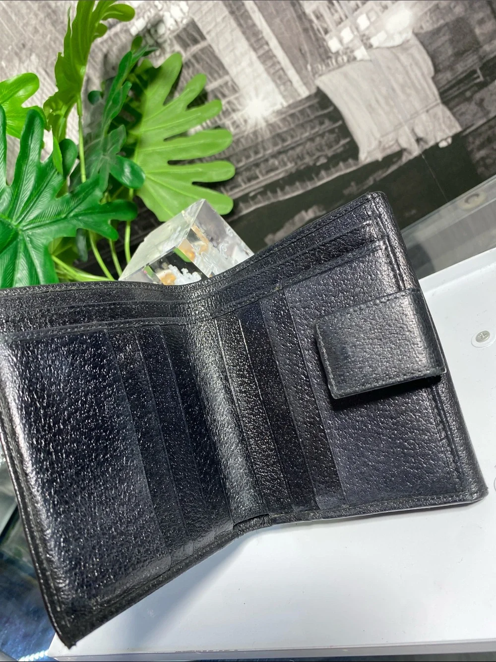 Authentic Gucci black textured leather Wallet - Picture 8 of 15